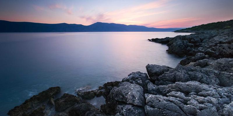 基于AI的网络异常检测：利用机器学习预测与缓解DDoS攻击