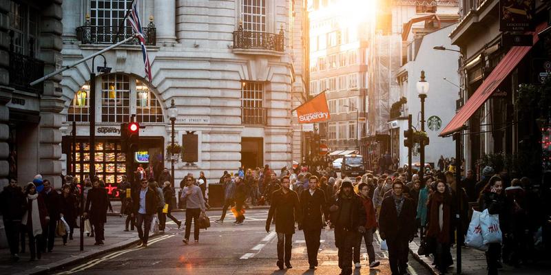 网络技术发展新浪潮：前端与后端开发的融合与演进